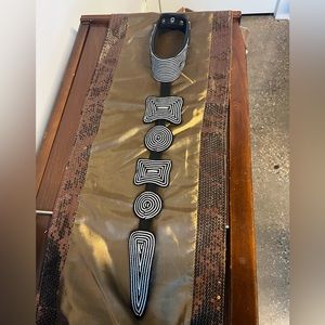 African Maasai beaded chocker necklace with black and white geometrical design